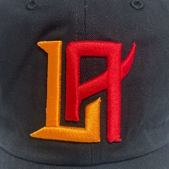 NWT XFL UFL Los Angeles Wildcats Bundle of Men’s Large Long Sleeve Shirt 2 Hats - Picture 10 of 16